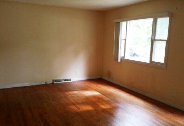 2712 Ridge Avenue Rockford, IL 61103 - Photo 2 of 11 Gallery Image 2