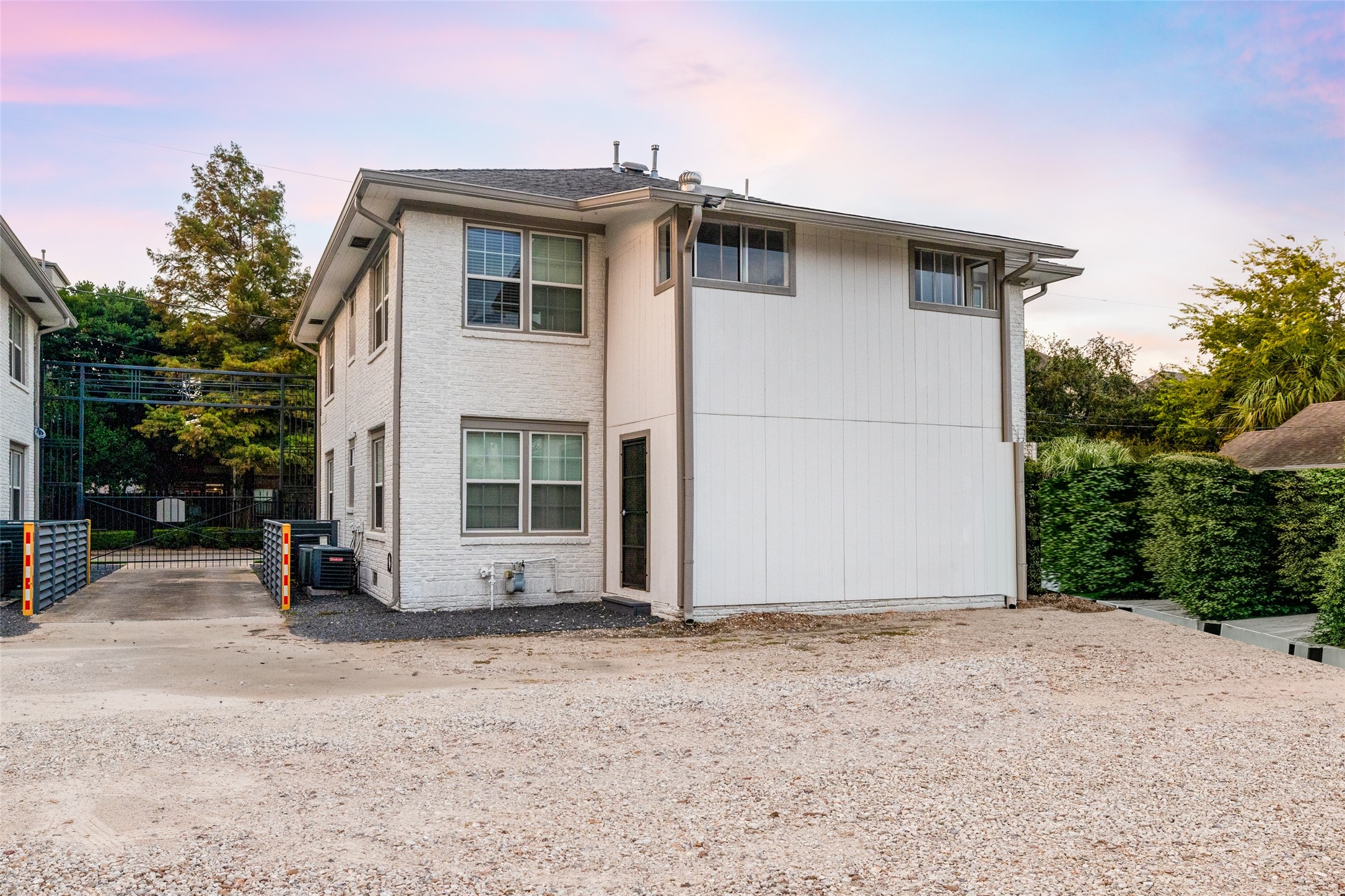 601 Bomar Street Houston, TX 77006 - Photo 6 of 28