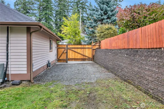 $2,199,000 | 21508 32nd Place West, Brier, WA 98036