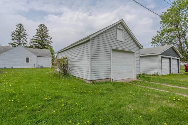 $74,900 | 607 St Johns Avenue Southeast, Red Lake Falls, MN 56750