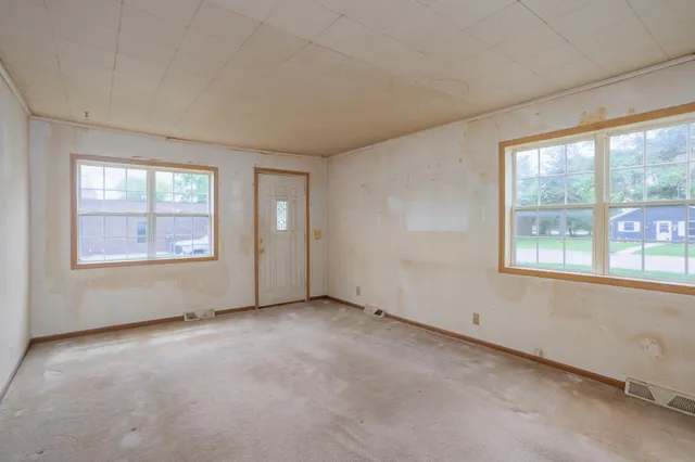 $74,900 | 607 St Johns Avenue Southeast, Red Lake Falls, MN 56750