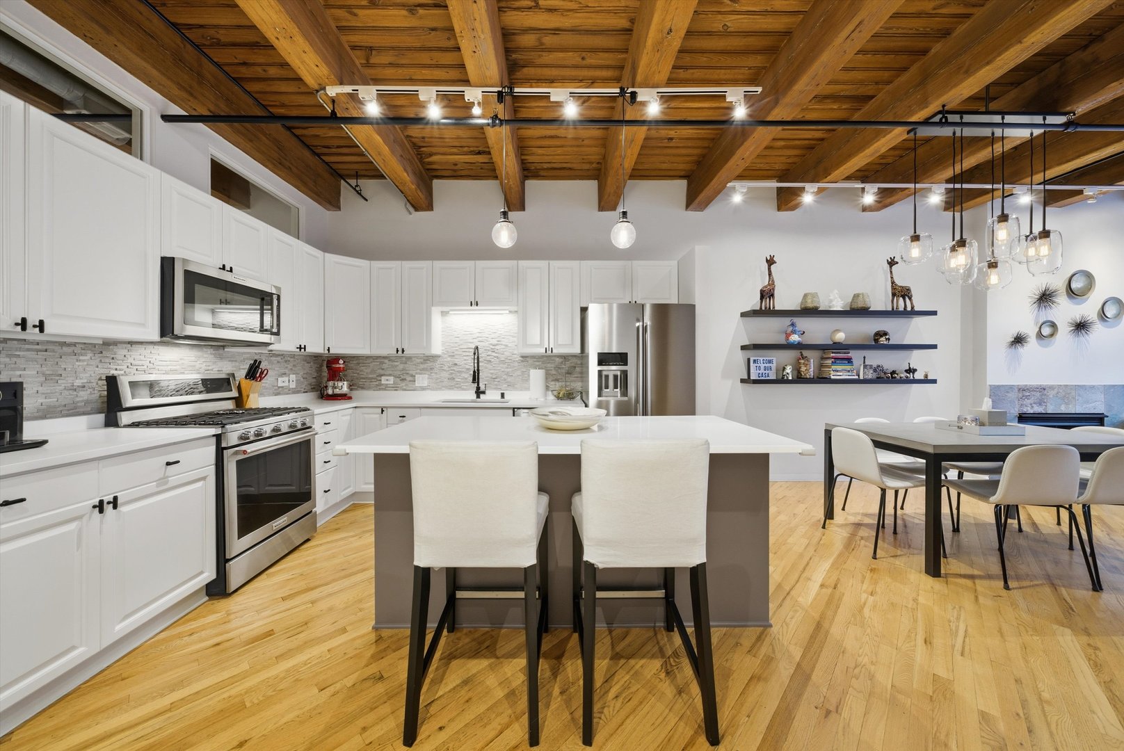 520 West Huron Street, Unit 314 Chicago, IL 60654 - Photo 13 of 32