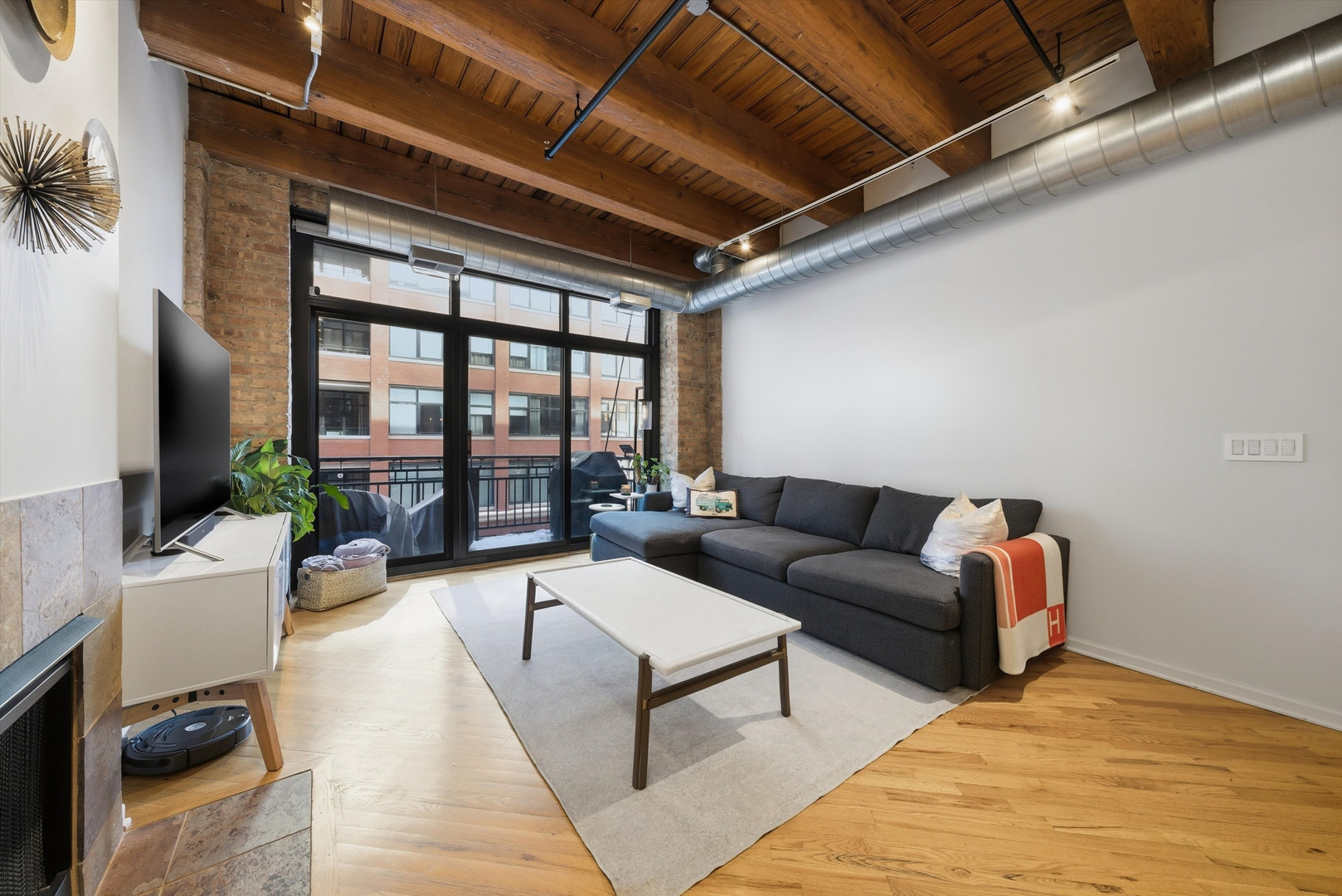 520 West Huron Street, Unit 314 Chicago, IL 60654 - Photo 18 of 32