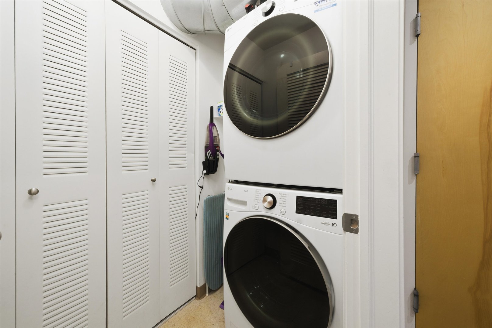 520 West Huron Street, Unit 314 Chicago, IL 60654 - Photo 30 of 32