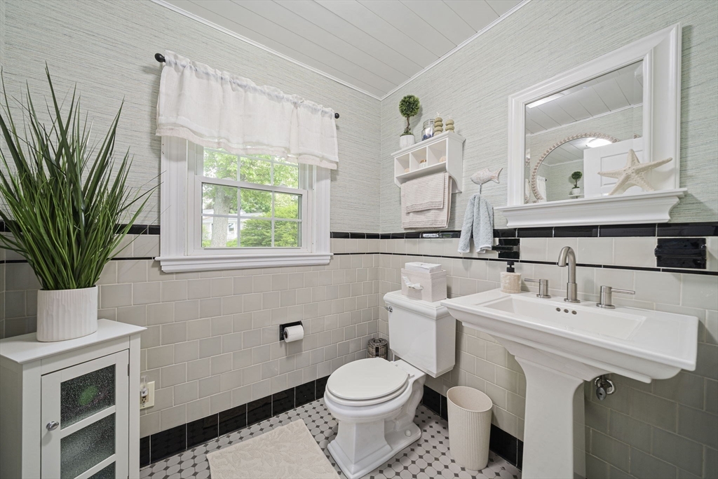 11 Boles Road Marshfield, MA 02050 - Photo 19 of 39