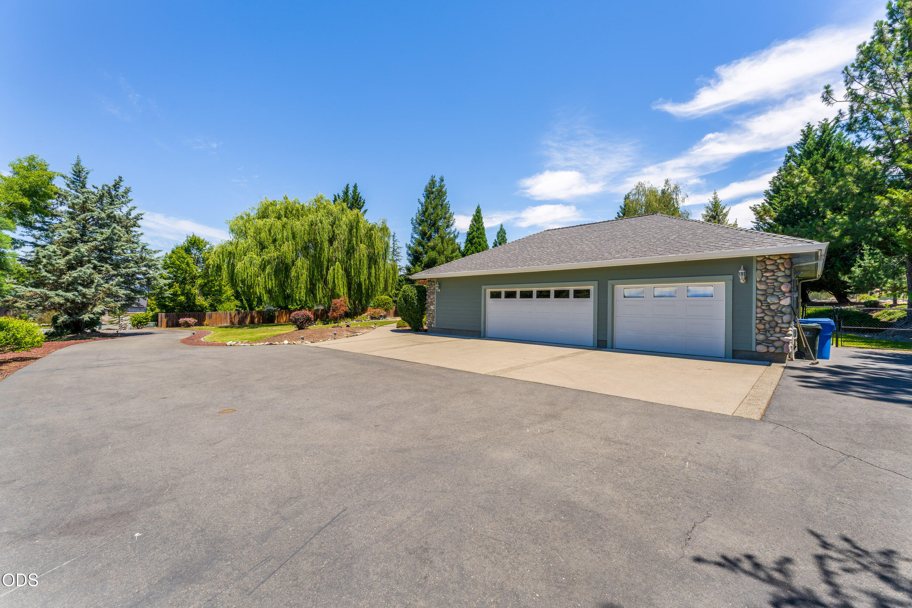 155 Kingsgate Way Grants Pass, OR 97527 - Photo 50 of 53