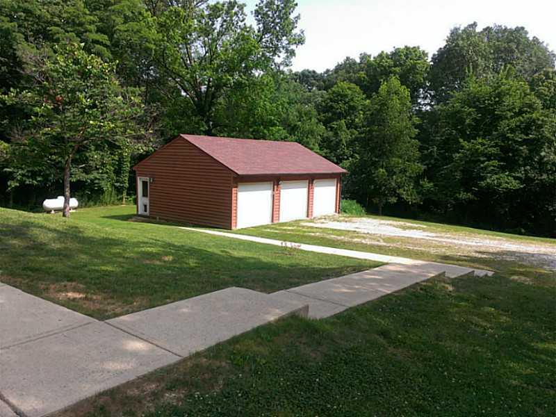 8675 Carmel Ridge Road Morgantown, IN 46160 - Photo 5 of 18 Gallery Image 5
