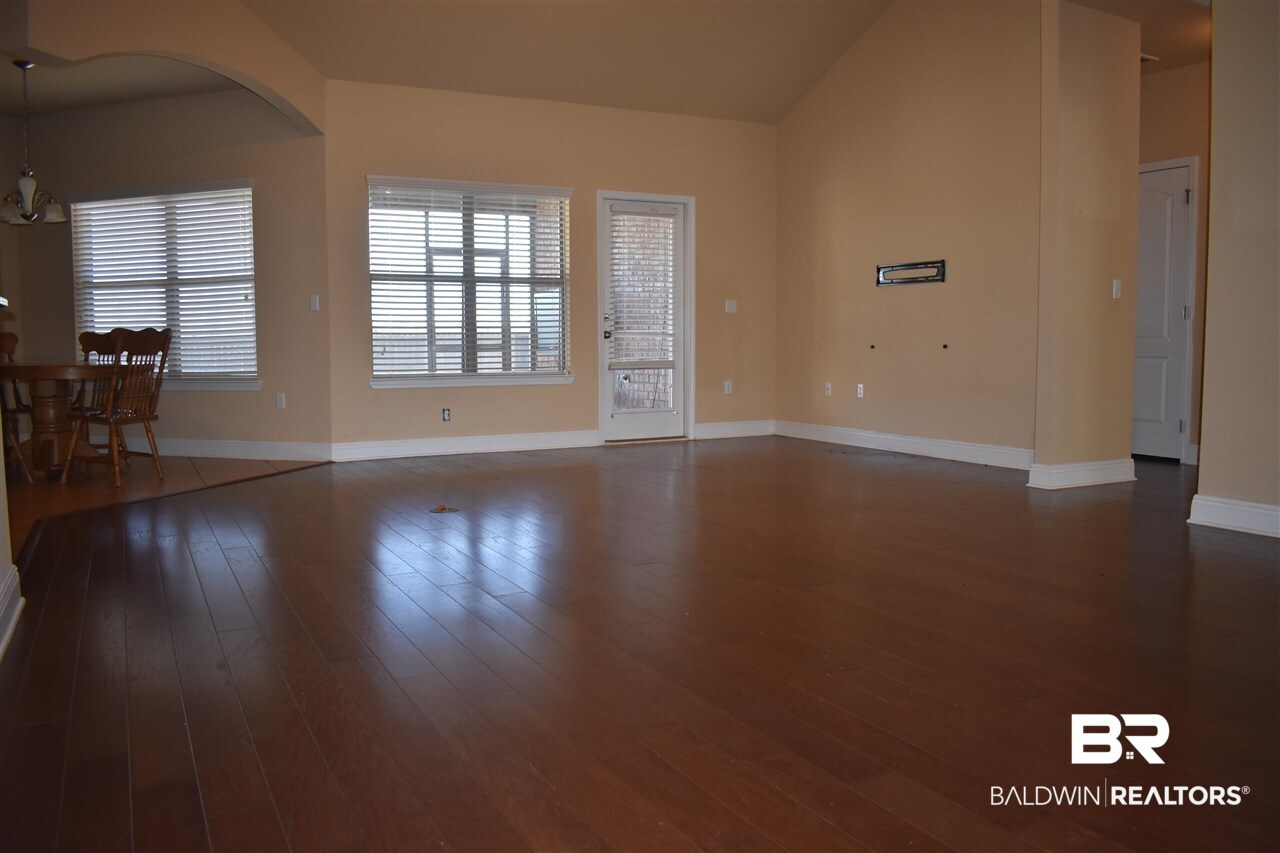 7089 Rocky Rd Loop Gulf Shores, AL 36542 - Photo 2 of 31