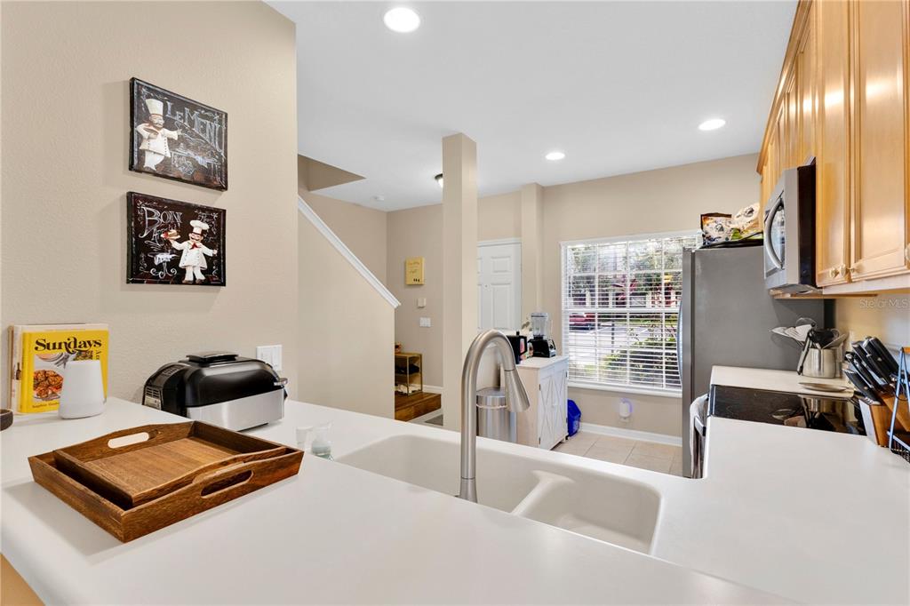 3423 Wilshire Way Road, Unit 27 Orlando, FL 32829 - Photo 5 of 38 Gallery Image 5