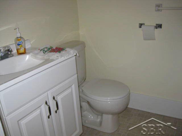 20035625-1.JPG