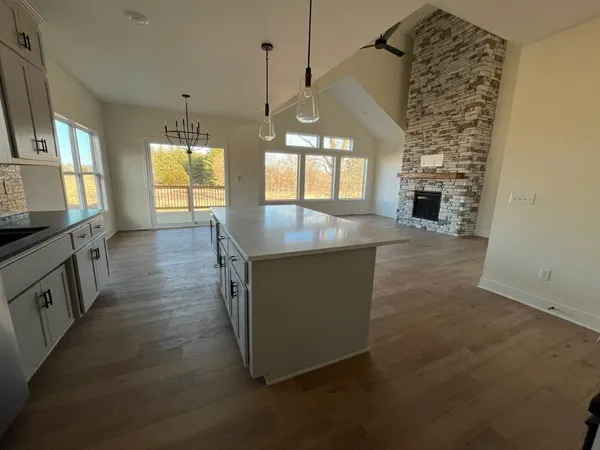 $648,000 | 13525 Oakridge Drive, Kearney, MO 64060