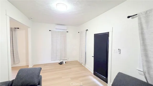 $2,000 | 167 North 4th Avenue, Upland, CA 91786