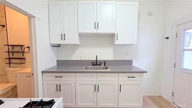 $2,000 | 167 North 4th Avenue, Upland, CA 91786