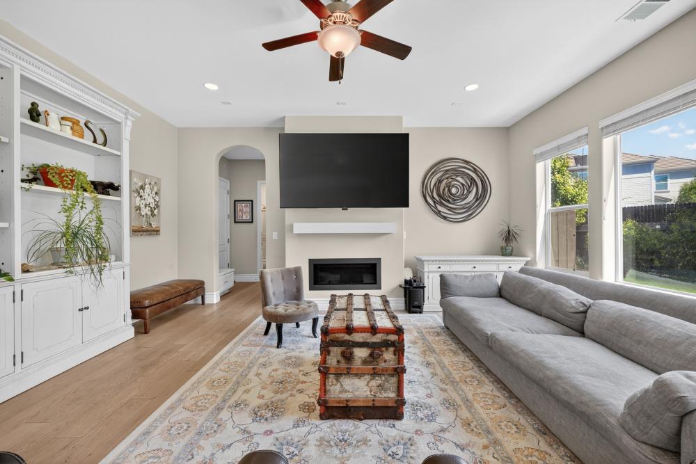 4661 Ravine Crossing Court Rocklin, CA 95677 - Photo 5 of 62