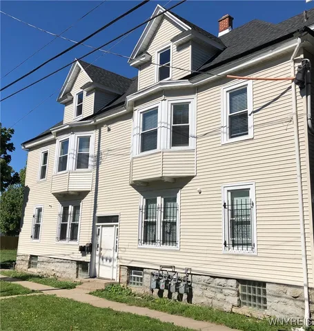 $1,295 | 355 Plymouth Avenue, Unit 2, Buffalo, NY 14213