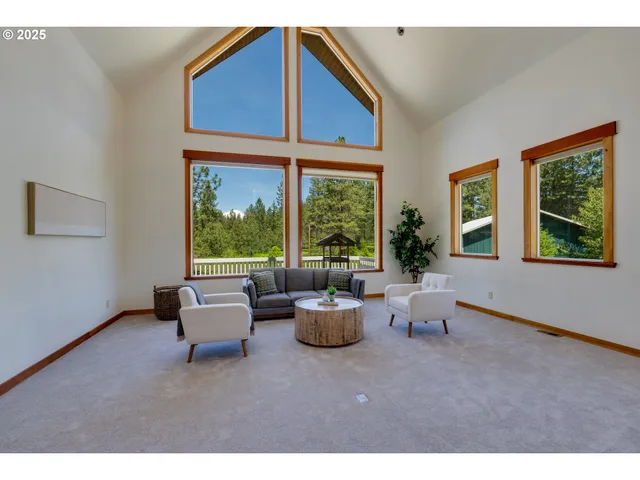 $999,000 | 26 Mountain View Lane, Trout Lake, WA 98650