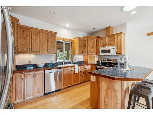 $999,000 | 26 Mountain View Lane, Trout Lake, WA 98650