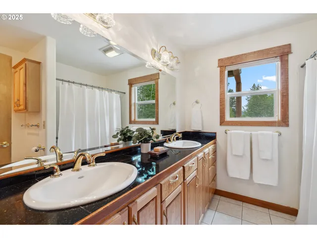 $999,000 | 26 Mountain View Lane, Trout Lake, WA 98650