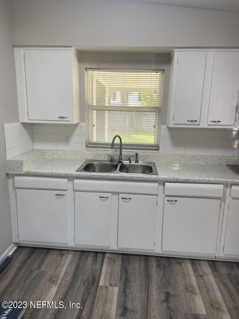 11252 Emuness Road Jacksonville, FL 32218 - Photo 5 of 12 6