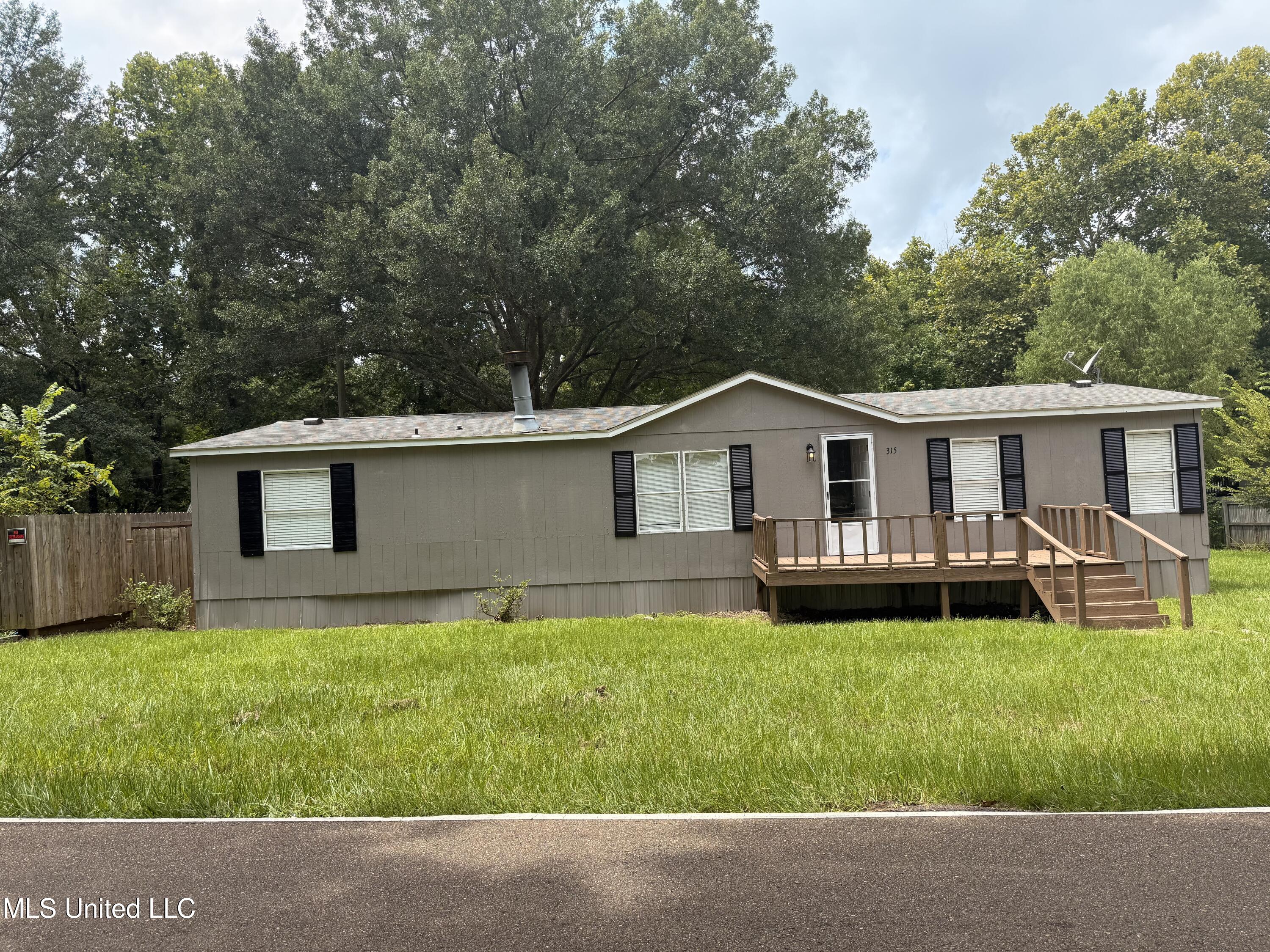 315 Boteler Road Florence, MS 39073 - Photo 1 of 18 IMG_0708