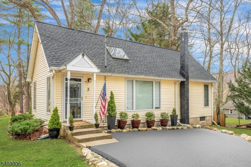 3 Redmans Drive Oak Ridge, NJ 07438 - Photo 1 of 21