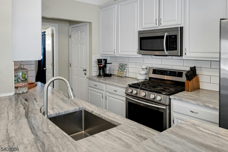 3 Redmans Drive Oak Ridge, NJ 07438 - Photo 15 of 21