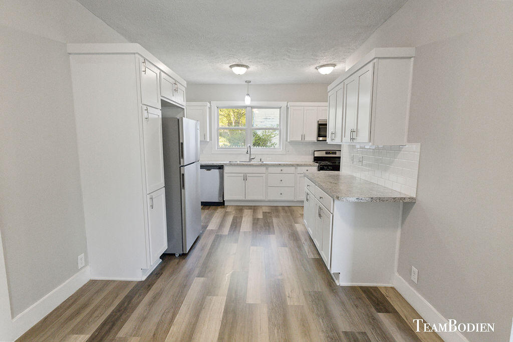 321 West Isabelle Street Belding, MI 48809 - Photo 7 of 25 2F9A1379