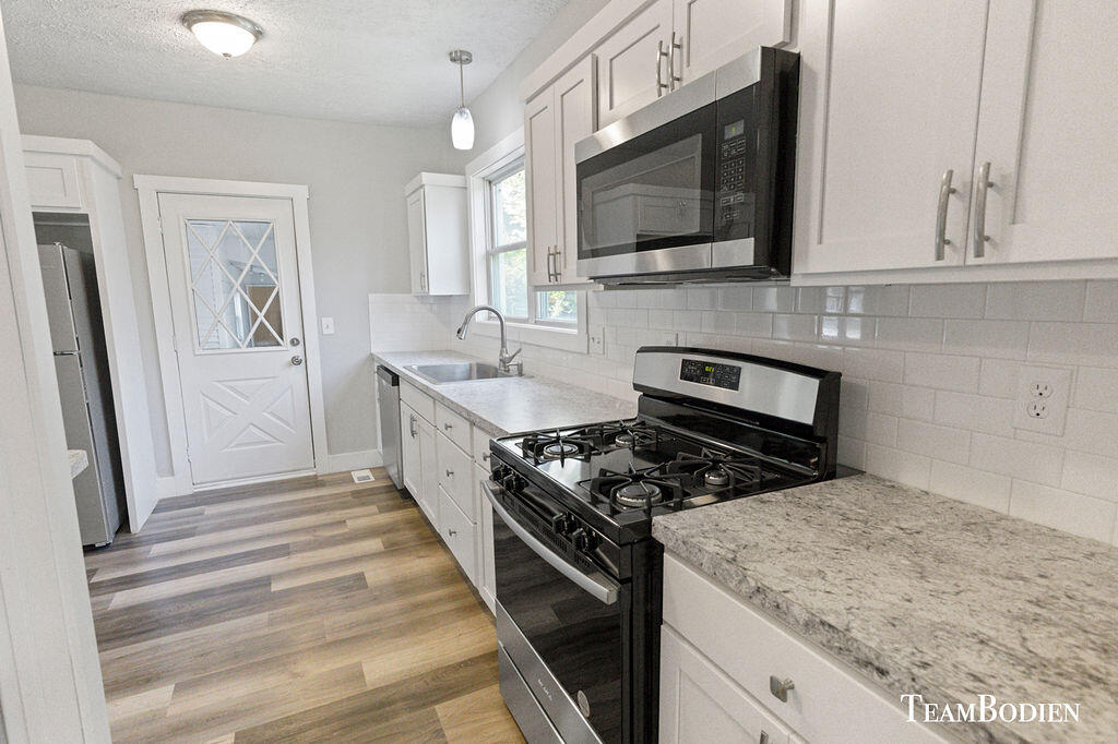 321 West Isabelle Street Belding, MI 48809 - Photo 9 of 25 2F9A1400