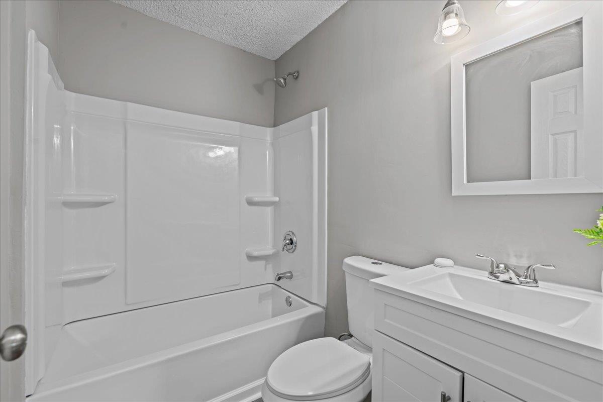 326 Millbank Road Wellford, SC 29385 - Photo 11 of 29