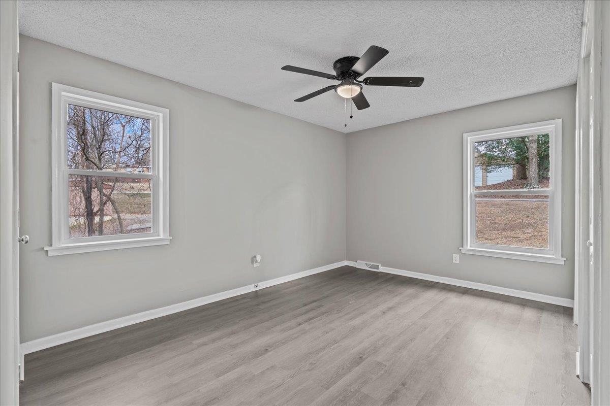 326 Millbank Road Wellford, SC 29385 - Photo 15 of 29