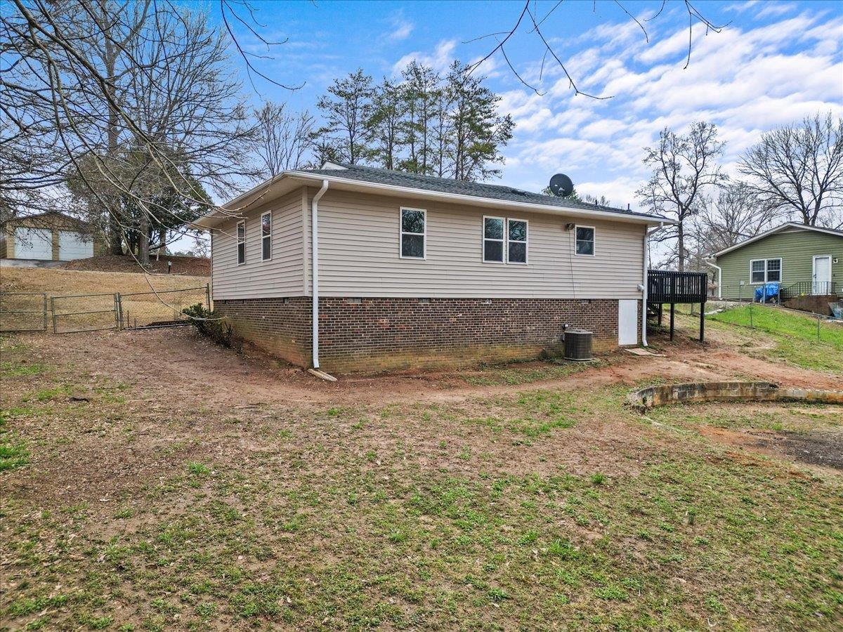 326 Millbank Road Wellford, SC 29385 - Photo 23 of 29