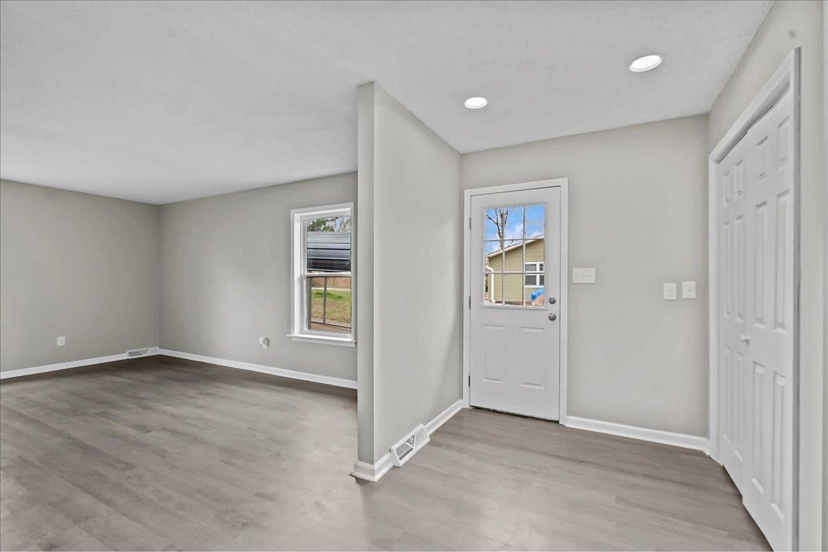 326 Millbank Road Wellford, SC 29385 - Photo 9 of 29