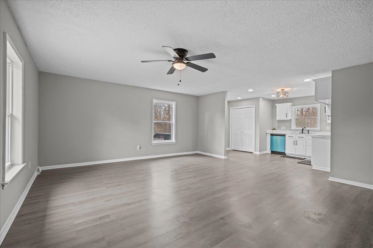 326 Millbank Road Wellford, SC 29385 - Photo 10 of 29