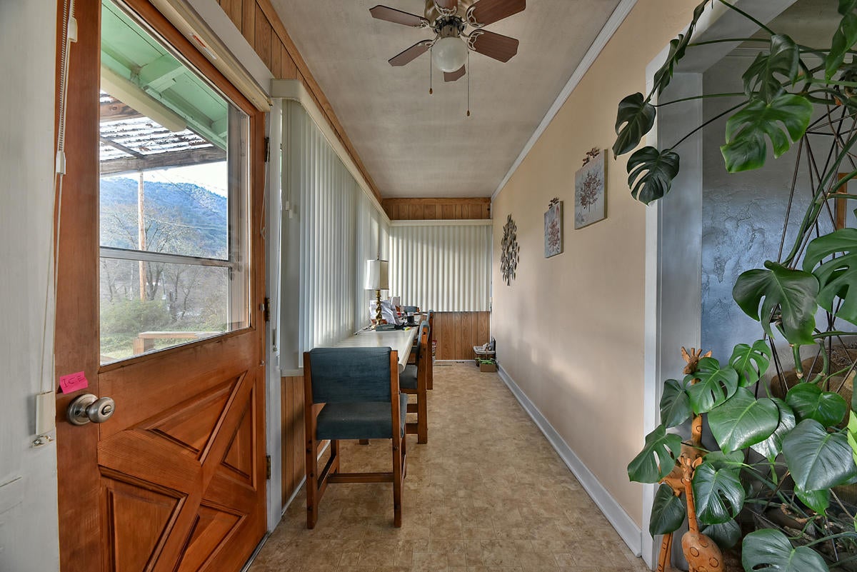 404 Upper River Road Gold Hill, OR 97525 - Photo 8 of 41 8
