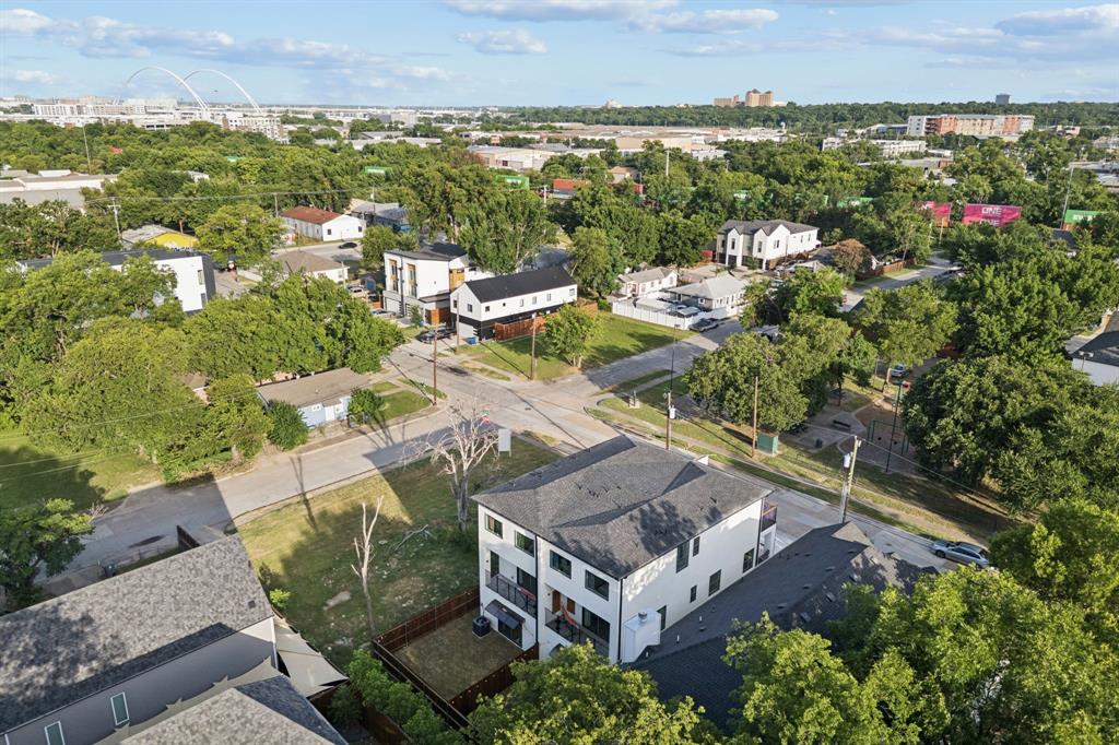 907 Bayonne Street Dallas, TX 75212 - Photo 28 of 38 an aerial view of a house with a garden