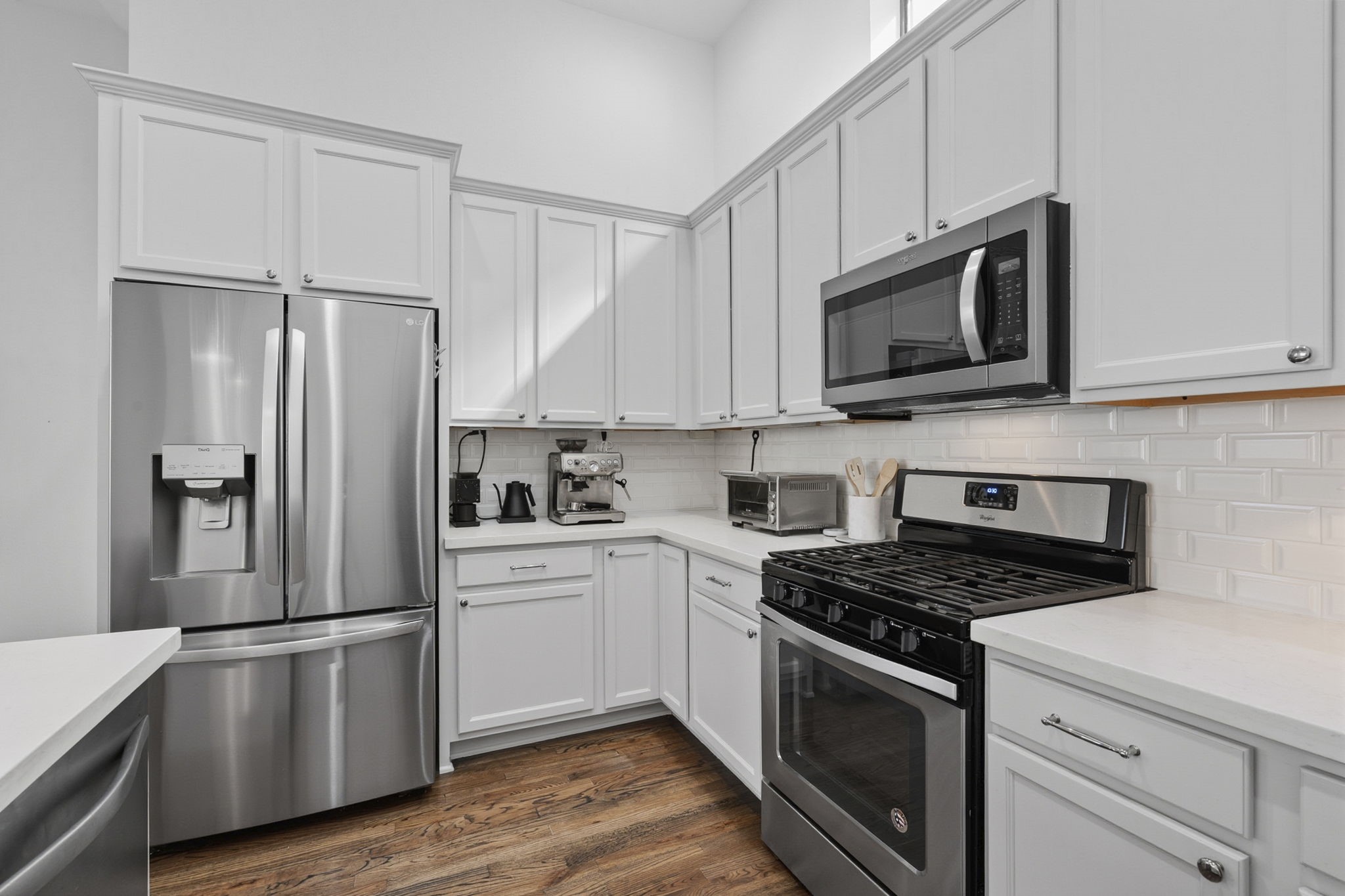 1514 Beall Street Houston, TX 77008 - Photo 17 of 33 Kitchen featuring stainless appliances and generous counter space