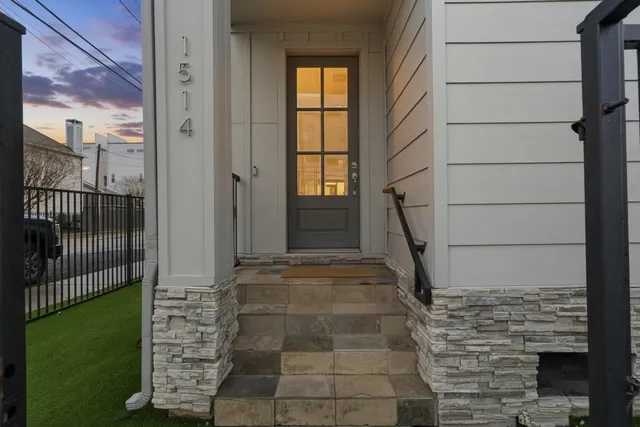 $490,000 | 1514 Beall Street, Houston, TX 77008