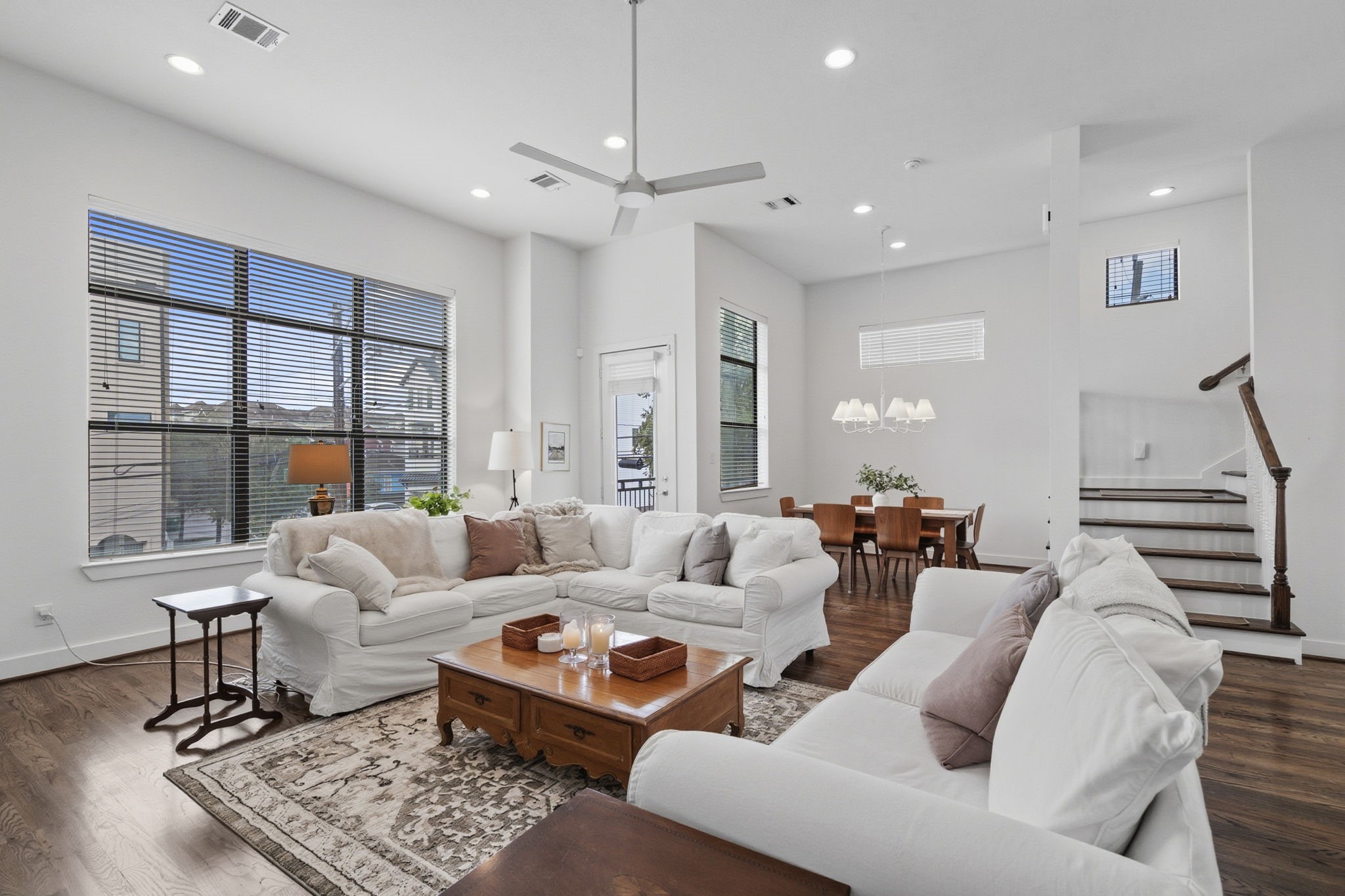 1514 Beall Street Houston, TX 77008 - Photo 3 of 33 Bright and inviting living room with abundant natural light and open layout