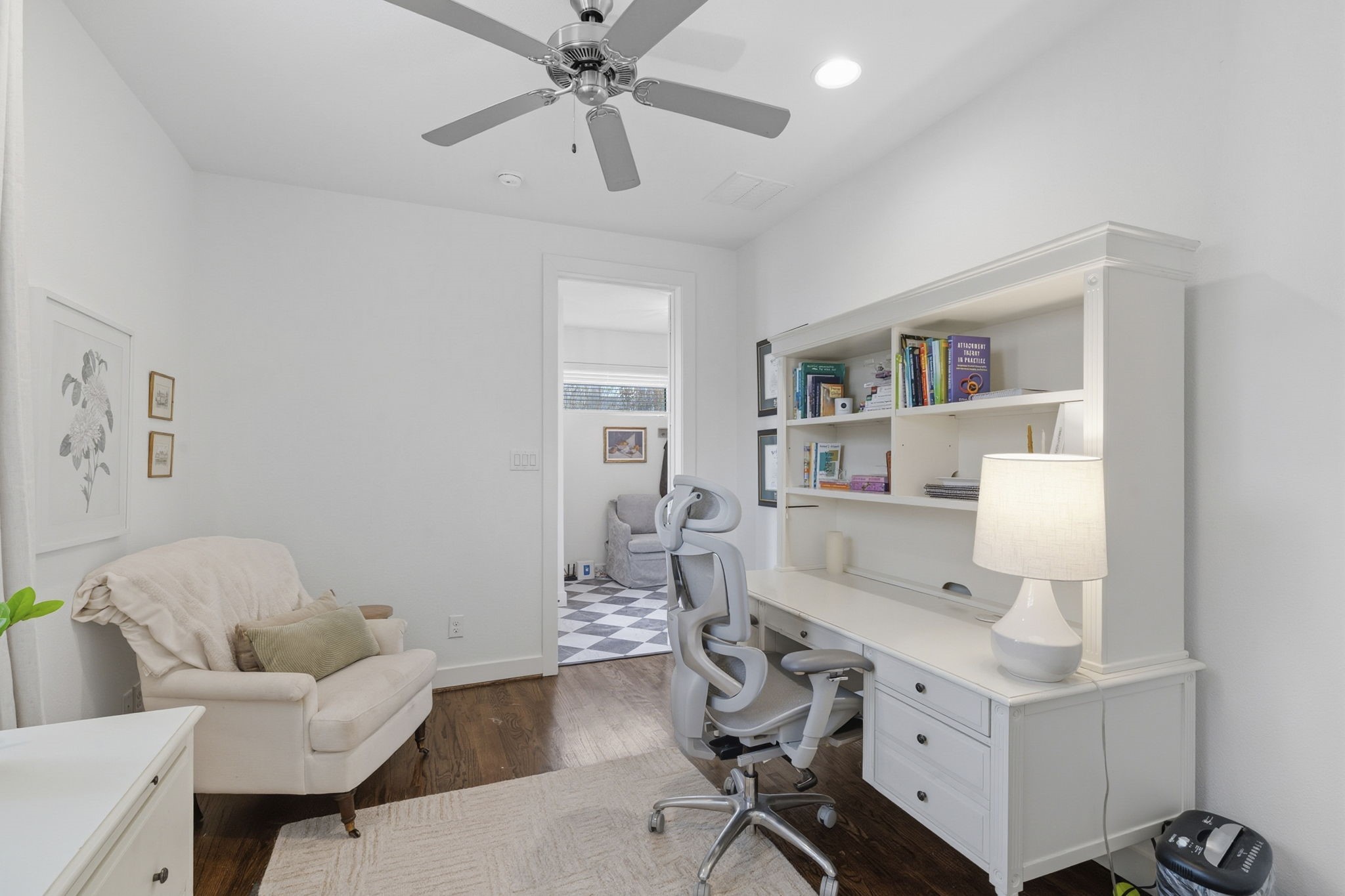 1514 Beall Street Houston, TX 77008 - Photo 6 of 33 Additional bedroom ideal for guests or home office