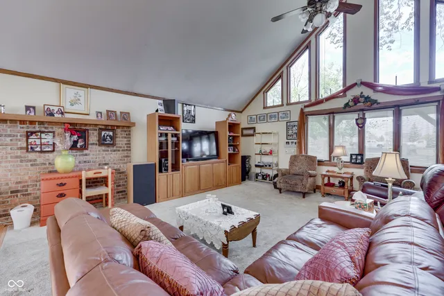 $580,000 | 6747 East County Road 700 North, Brownsburg, IN 46112