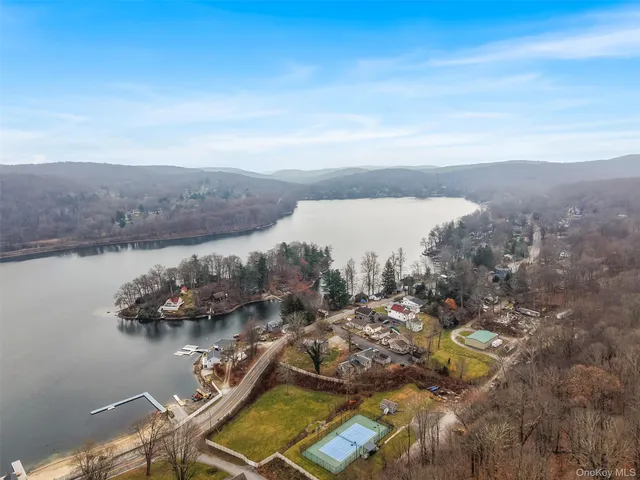 $299,900 | 6 Laurel Drive, Holmes, NY 12531