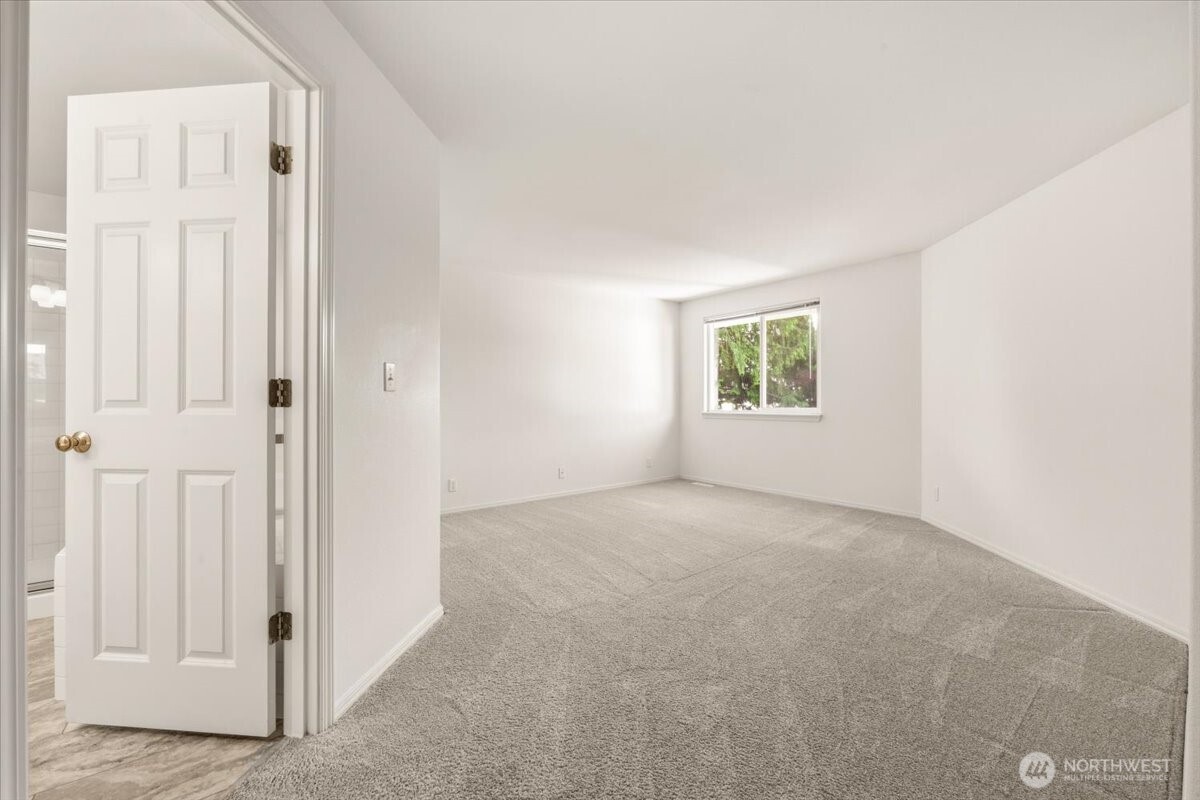 4726 Northeast 18th Place, Unit B Renton, WA 98059 - Photo 28 of 39
