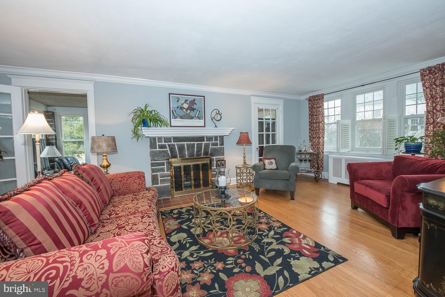 51 East Clearfield Road Havertown, PA 19083 - Photo 4 of 39 Living Room