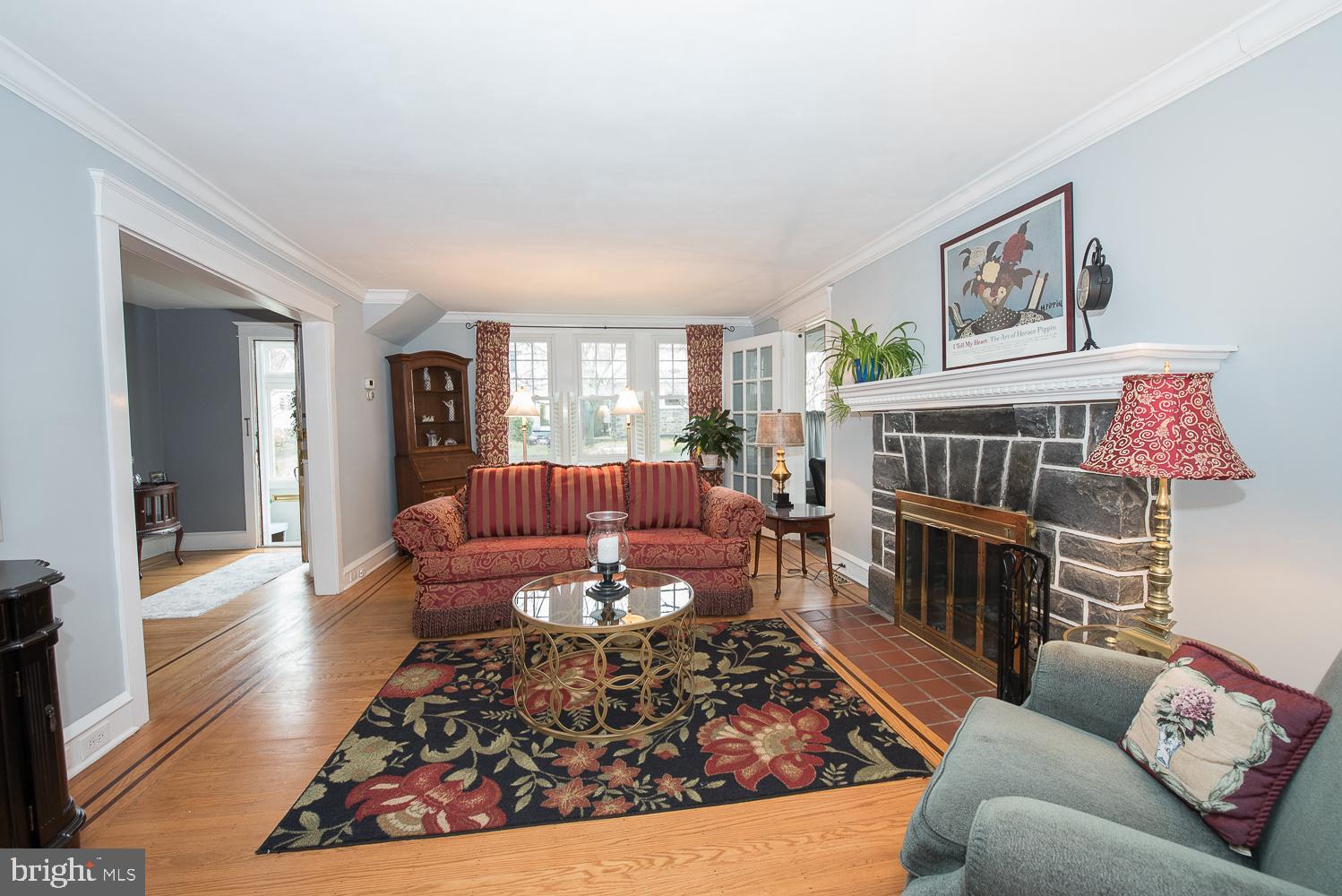 51 East Clearfield Road Havertown, PA 19083 - Photo 6 of 39 Living Room