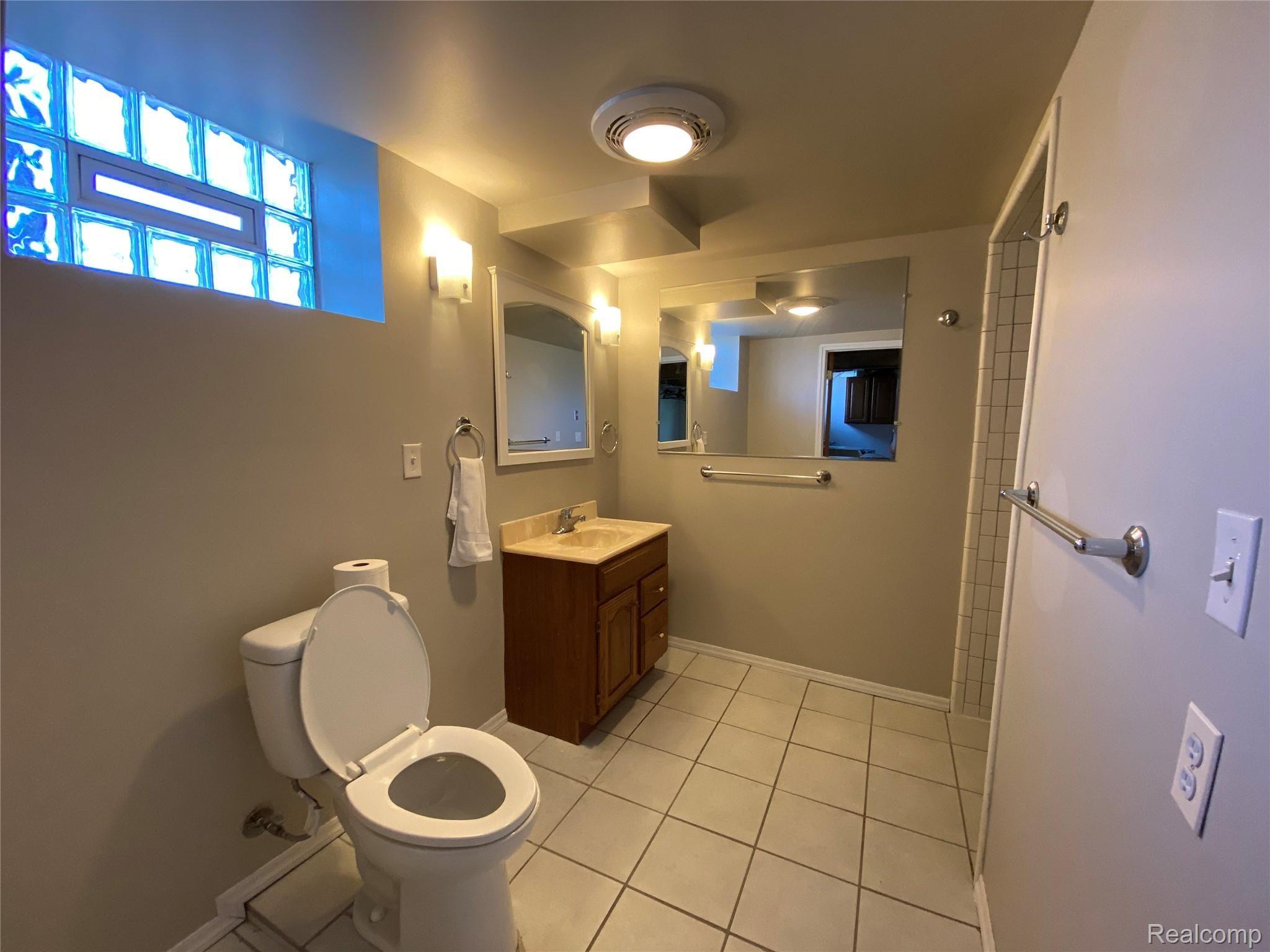 3400 Crooks Road Rochester, MI 48309 - Photo 14 of 17 14.JPG