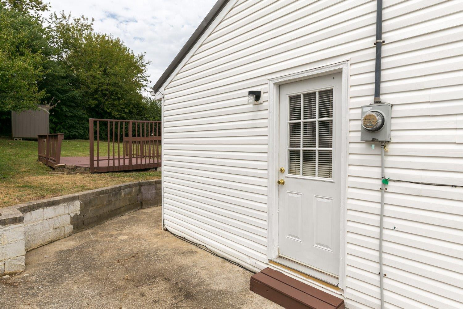 216 Locust Grove Road Winchester, KY 40391 - Photo 28 of 31 Listing Photo