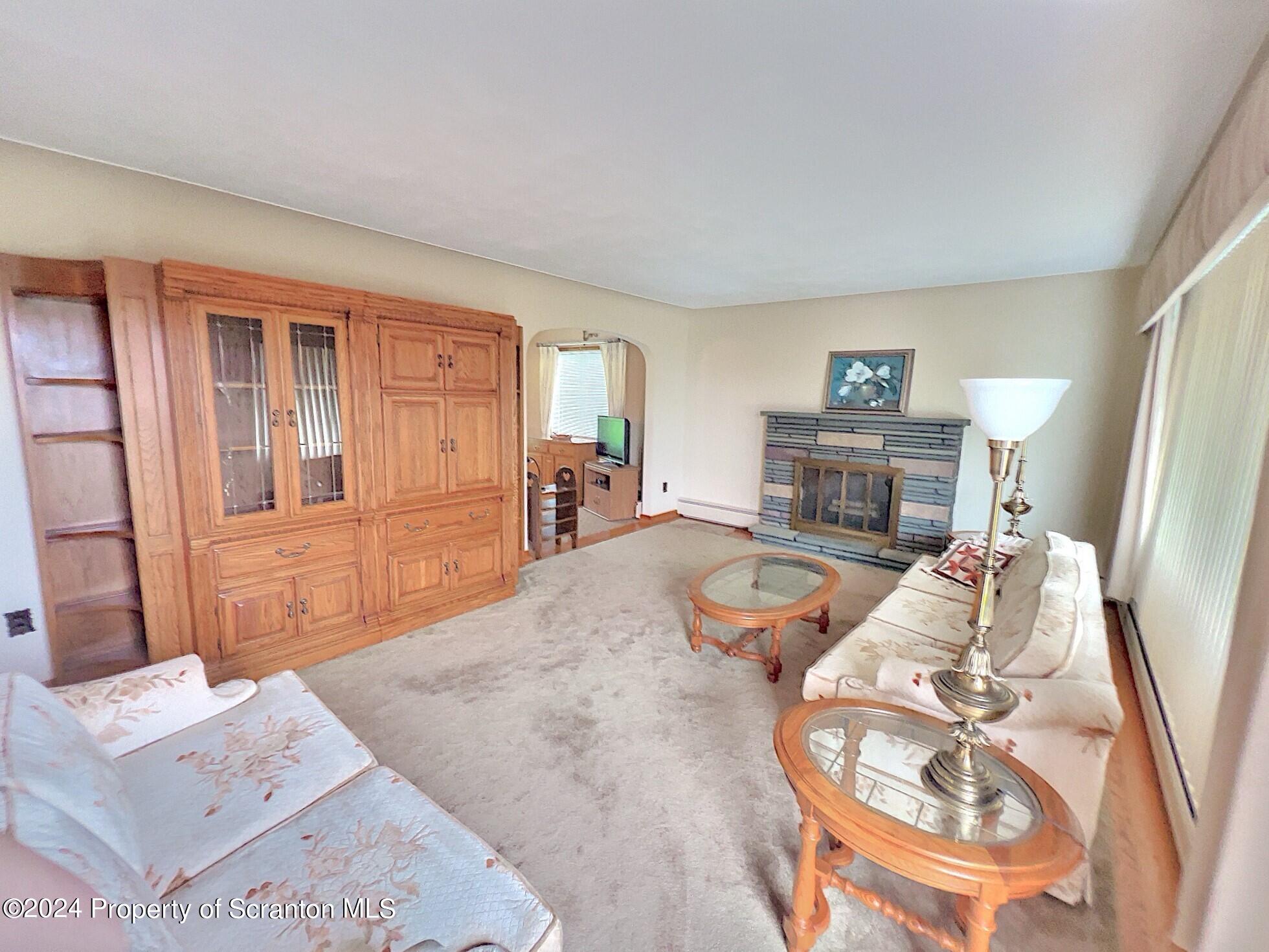 186 Green Grove Road Scott Township, PA 18447 - Photo 4 of 50 Gallery Image 4