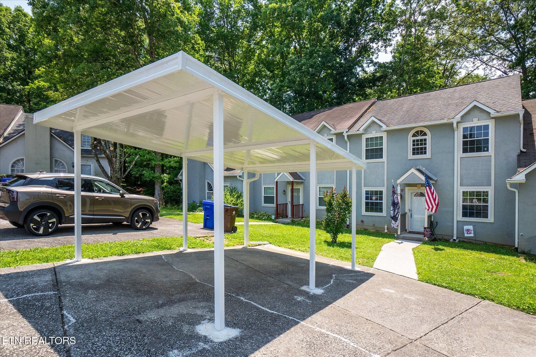 118 Hanover Place Oak Ridge, TN 37830 - Photo 2 of 24