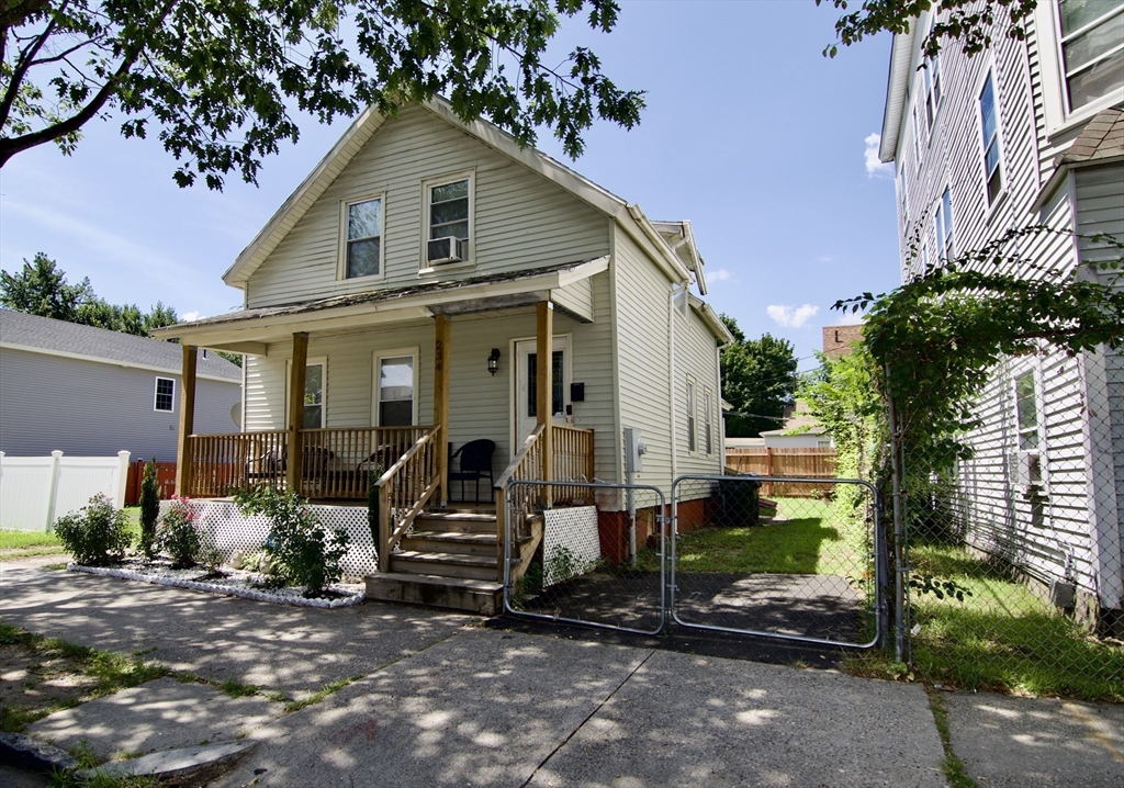 234 Eastern Avenue Springfield, MA 01109 - Photo 4 of 35 Gallery Image 4