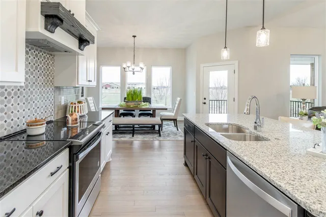 $549,900 | 5139 North Shoreside Maize Ks 67101, Maize, KS 67101